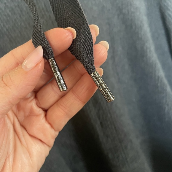 Lululemon Gray Cowl Neck Bell Sleeves Pullover Sweater 21.5” Pit to Pit 3D Logo - Picture 3 of 9